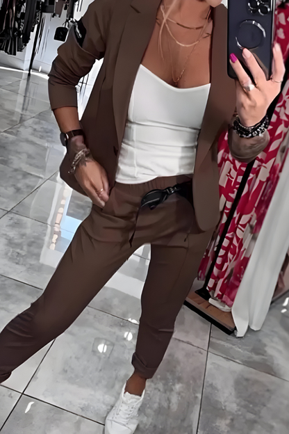 Neris™ | Costume moderne élégant en deux pièces