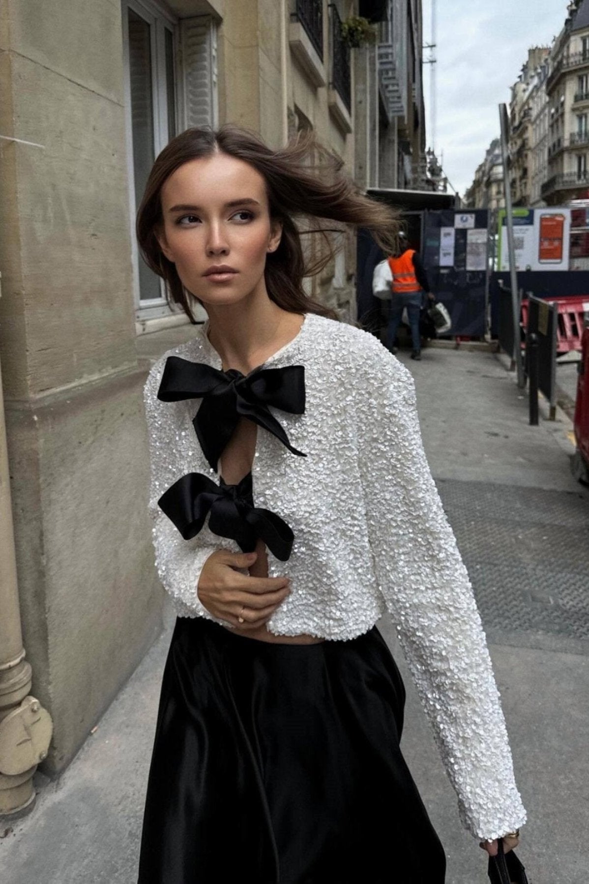 Noria™ | Blouse moderne et chic avec accents de nœud