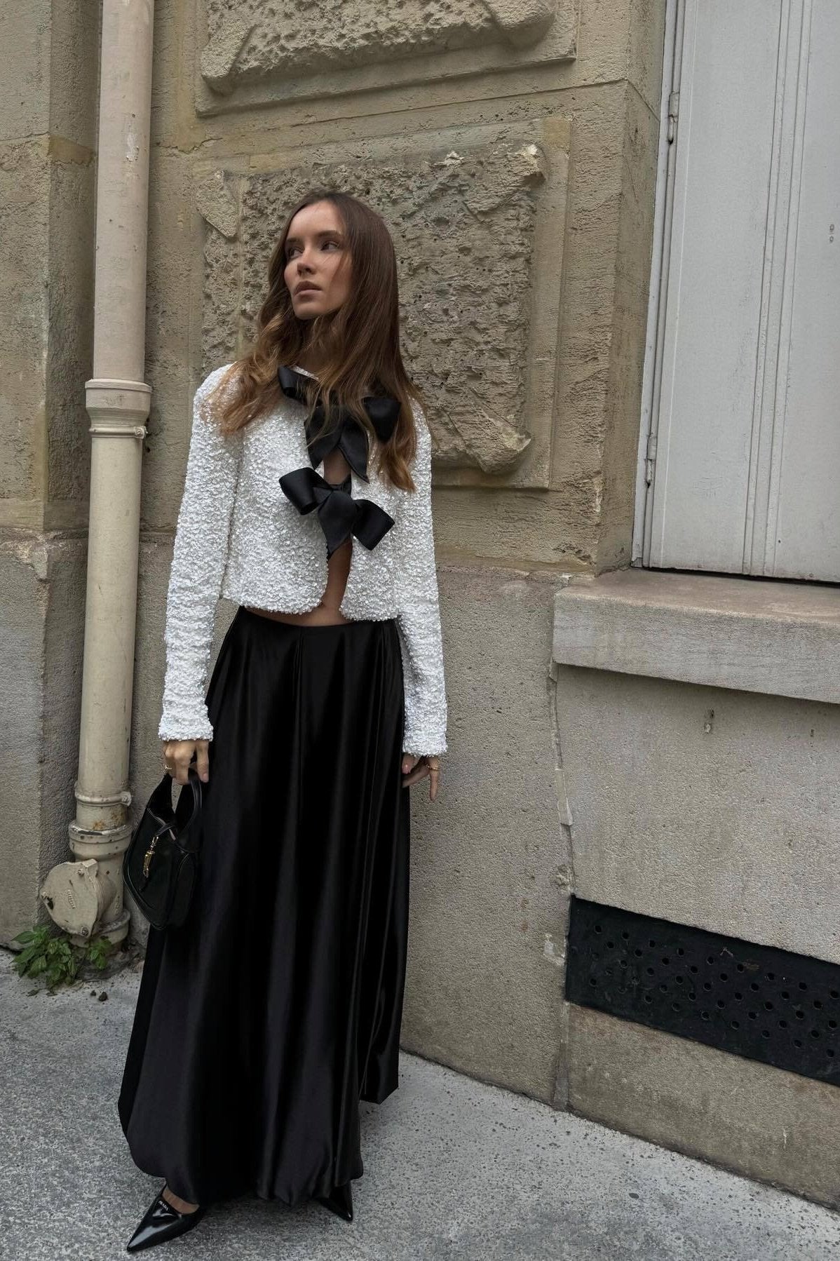 Noria™ | Blouse moderne et chic avec accents de nœud